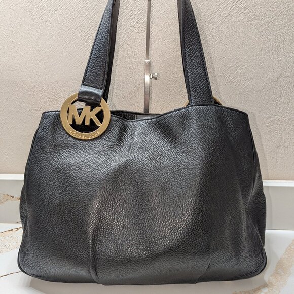MICHAEL Michael Kors black leather shoulder bag. EUC! - Picture 7 of 7